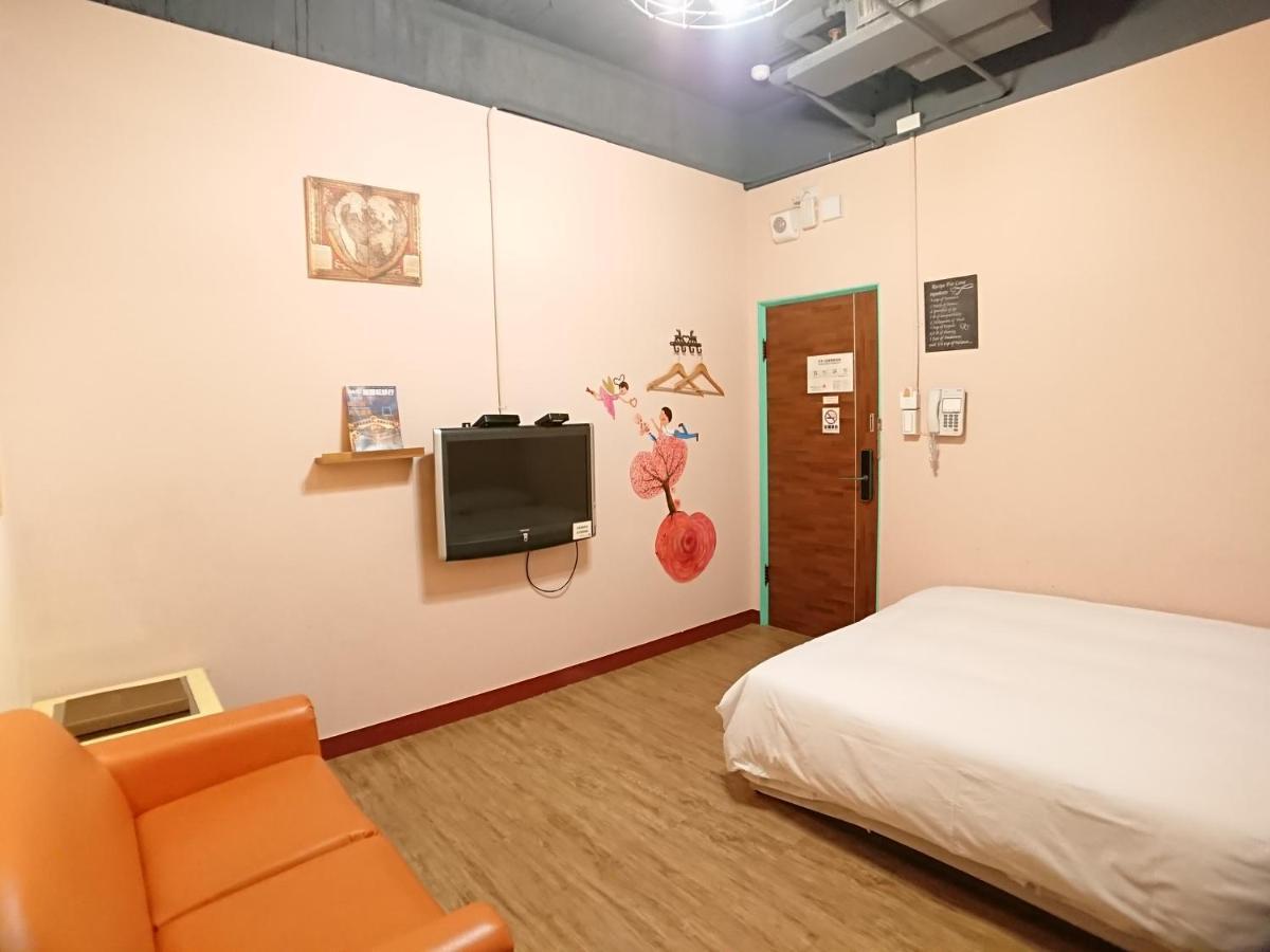 ドンニン アトラス ホテル 台南 エクステリア 写真